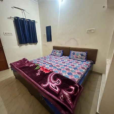 Khatu Shyam Guest House Ayodhya Kültér fotó