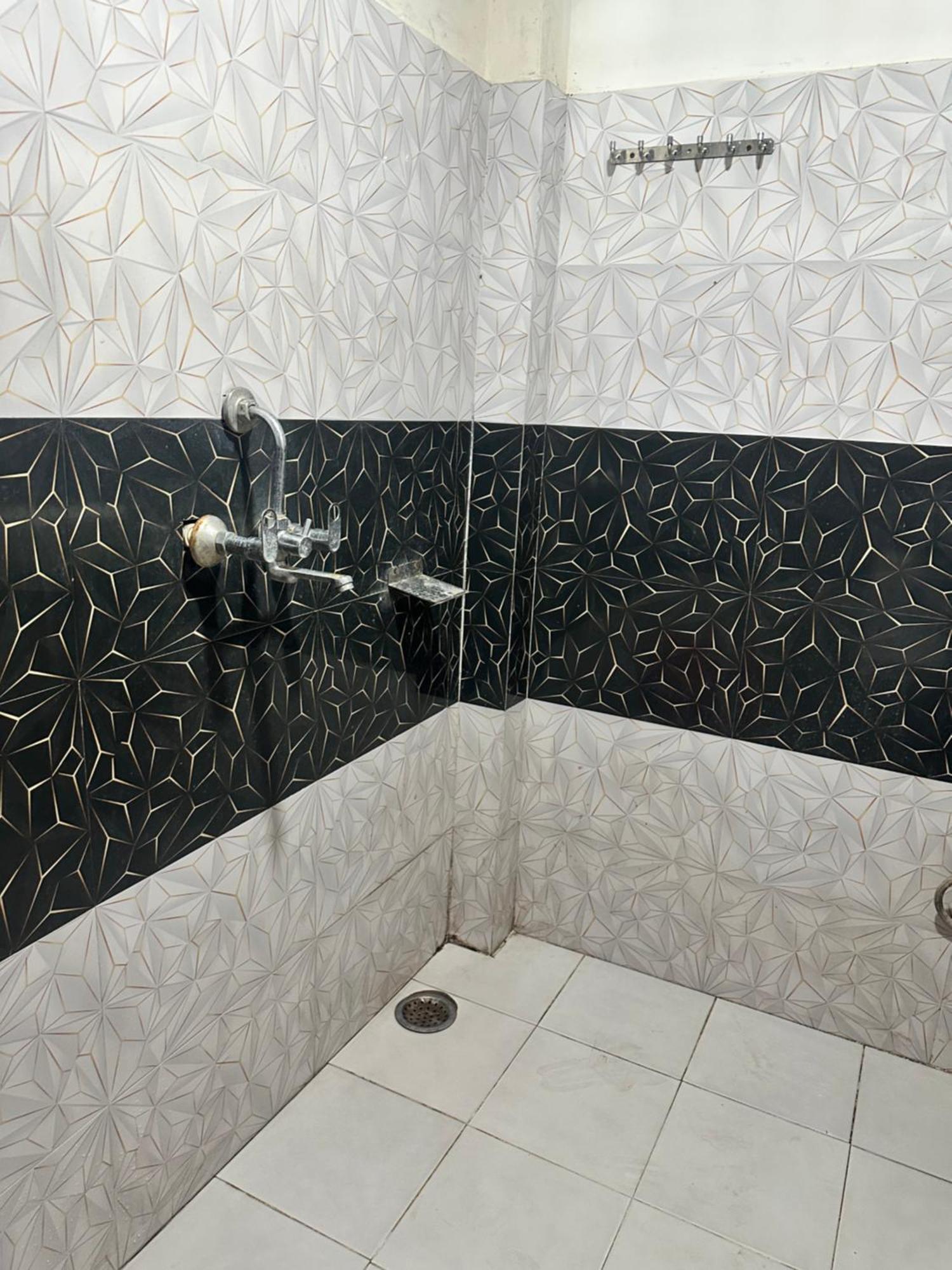 Khatu Shyam Guest House Ayodhya Kültér fotó
