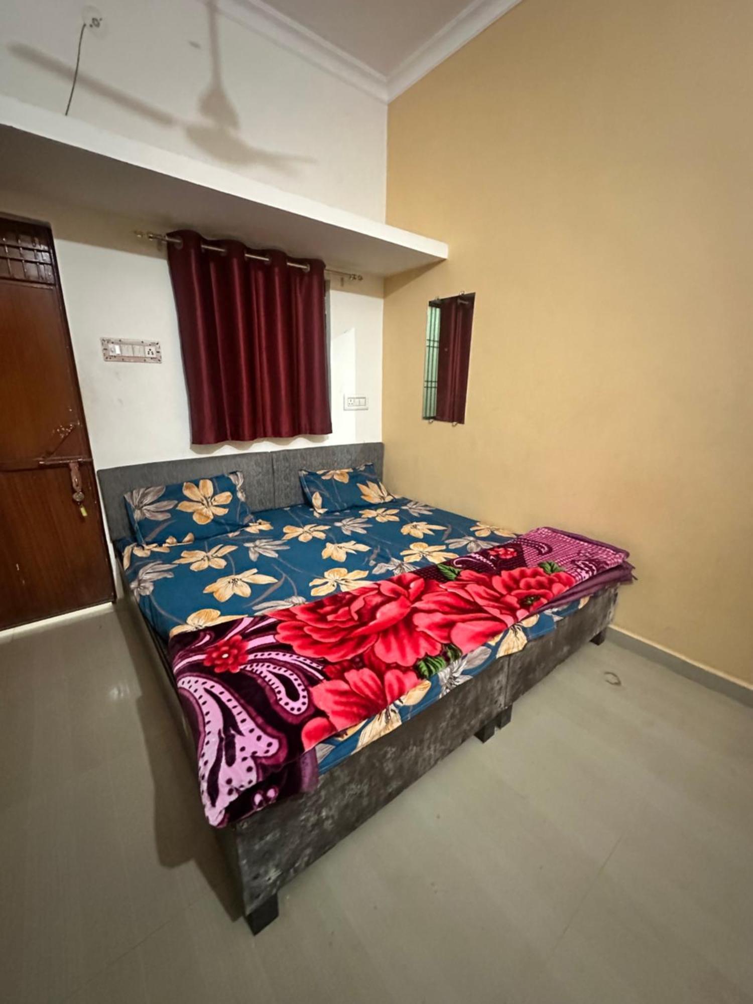 Khatu Shyam Guest House Ayodhya Kültér fotó